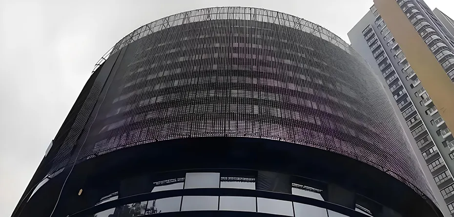 “LED格栅屏:轻薄通透,重新定义户外显示新标准!”(图8) “LED格栅屏:轻薄通透,重新定义户外显示新标准!”(图8)